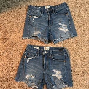 Universal Thread Womens Jean shorts set of 2